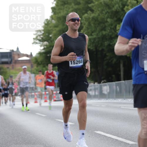 29.06.2025 - hella hamburg halbmarathon Jannik Wohlers http://msf.ph/oto/8187621 29.06.2025 09:44:17 Lombardsbrücke 1065, 2021, 3075, 3845, 3968, 4678, 7349, 8473, 8731, 12337, 12369, 13779, 15268, 15576, 15583, 15880, 16736, 17354, 18567, 18699, 19114 meine-sportfotos.de