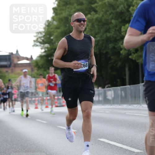 29.06.2025 - hella hamburg halbmarathon Jannik Wohlers http://msf.ph/oto/8187632 29.06.2025 09:44:17 Lombardsbrücke 1065, 2021, 3075, 3845, 3968, 4678, 7349, 8473, 8731, 12337, 12369, 13779, 15268, 15576, 15583, 15880, 16736, 17354, 18567, 18699, 19114 meine-sportfotos.de