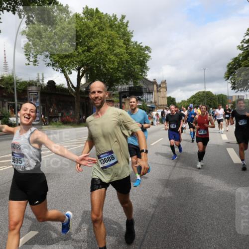 29.06.2025 - hella hamburg halbmarathon Yannick Fuchs http://msf.ph/oto/8187654 29.06.2025 10:43:43 20KM 1342, 1476, 2013, 2504, 2516, 2592, 2596, 2706, 2878, 2889, 2937, 3060, 3543, 3562, 3692, 4017, 4832, 5460, 5978, 6115, 6158, 7100, 7297, 7332, 7657, 8112, 8437, 9038, 9126, 9200, 9463, 9491, 9597, 9619, 9695, 9723, 9924, 9965, 10189, 11339, 11340, 11519, 11819, 11977, 12035, 12271, 12670, 13159, 13233, 13688, 13690, 13976, 14526, 14838, 15519, 15523, 16114, 16653, 16731, 16738, 16843, 16877, 16891, 17001, 17753, 17908, 18058, 18350, 18842, 18926, 18960, 19109 meine-sportfotos.de