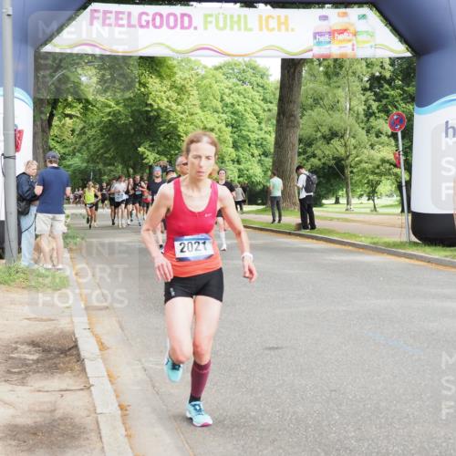 29.06.2025 - hella hamburg halbmarathon MichiJ http://msf.ph/oto/8187676 29.06.2025 10:19:07 Zwischen KM18-KM19 1758, 2021, 5328, 10156, 12337, 13374, 16118, 16157, 18737, 18874, 19142 meine-sportfotos.de