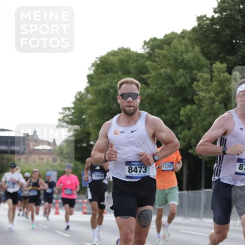 29.06.2025 - hella hamburg halbmarathon Jannik Wohlers http://msf.ph/oto/8187788 29.06.2025 09:44:22 Lombardsbrücke 1065, 2021, 3845, 3968, 4678, 5367, 7349, 8473, 8731, 10156, 12287, 12337, 12369, 13956, 15268, 15576, 15583, 15880, 16377, 16736, 17354, 18567, 18699 meine-sportfotos.de