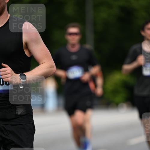29.06.2025 - hella hamburg halbmarathon Dr. Thomas Lammeyer http://msf.ph/oto/8187824 29.06.2025 09:47:29 Kennedybrücke 1122, 3075, 3968, 5308, 5344, 7231, 7793, 8975, 9047, 9079, 10106, 10173, 10790, 11150 meine-sportfotos.de