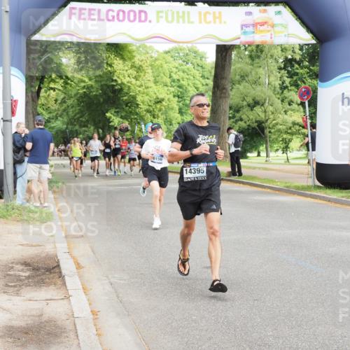 29.06.2025 - hella hamburg halbmarathon MichiJ http://msf.ph/oto/8187963 29.06.2025 10:19:08 Zwischen KM18-KM19 1758, 2021, 5328, 10156, 12337, 13374, 14395, 16118, 16157, 18737, 18874, 19142 meine-sportfotos.de