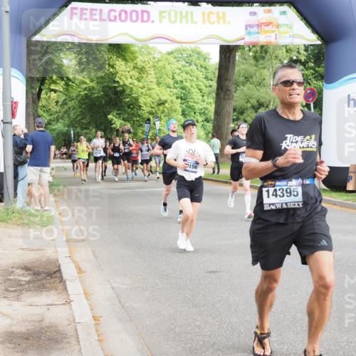 29.06.2025 - hella hamburg halbmarathon MichiJ http://msf.ph/oto/8188012 29.06.2025 10:19:09 Zwischen KM18-KM19 1758, 2021, 5328, 10156, 12337, 13374, 14395, 15880, 16118, 16157, 18737, 19142 meine-sportfotos.de