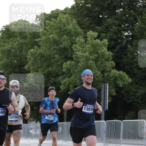 29.06.2025 - hella hamburg halbmarathon Jannik Wohlers http://msf.ph/oto/8188026 29.06.2025 09:44:28 Lombardsbrücke 1827, 2021, 3201, 3845, 4678, 5269, 5367, 6619, 8473, 8731, 10156, 10848, 12287, 13838, 13956, 14164, 15268, 15583, 16377, 16508, 16736, 18567, 18874 meine-sportfotos.de