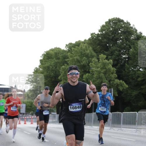 29.06.2025 - hella hamburg halbmarathon Jannik Wohlers http://msf.ph/oto/8188068 29.06.2025 09:44:29 Lombardsbrücke 1827, 2021, 3201, 3845, 4678, 5269, 5367, 6619, 8473, 8731, 10156, 10848, 12287, 13838, 13956, 14164, 15268, 15583, 16377, 16508, 16736, 17488, 18567, 18874 meine-sportfotos.de