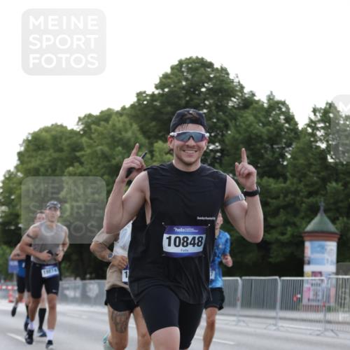 29.06.2025 - hella hamburg halbmarathon Jannik Wohlers http://msf.ph/oto/8188100 29.06.2025 09:44:29 Lombardsbrücke 1827, 2021, 3201, 3845, 4678, 5269, 5367, 6619, 8473, 8731, 10156, 10848, 12287, 13838, 13956, 14164, 15268, 15583, 16377, 16508, 16736, 17488, 18567, 18874 meine-sportfotos.de