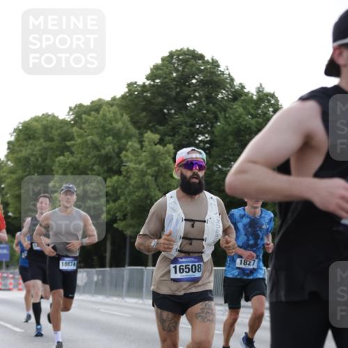 29.06.2025 - hella hamburg halbmarathon Jannik Wohlers http://msf.ph/oto/8188106 29.06.2025 09:44:30 Lombardsbrücke 1827, 2021, 3201, 3845, 4678, 5269, 5367, 6619, 8473, 8731, 10156, 10848, 12287, 13838, 13956, 14164, 15268, 15583, 16377, 16508, 16736, 17488, 18567, 18874 meine-sportfotos.de