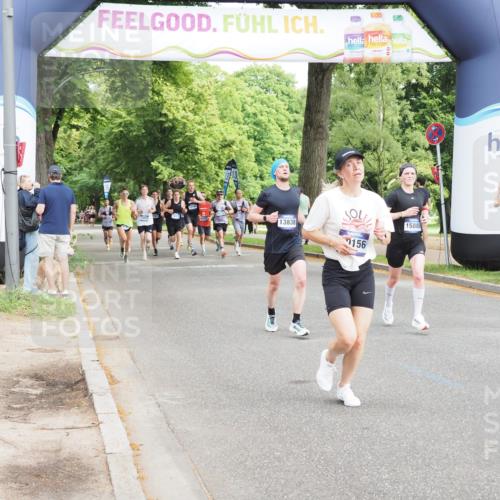 29.06.2025 - hella hamburg halbmarathon MichiJ http://msf.ph/oto/8188111 29.06.2025 10:19:10 Zwischen KM18-KM19 2021, 2180, 5328, 10156, 12337, 13374, 13838, 14395, 15880, 16118, 18737, 19142 meine-sportfotos.de
