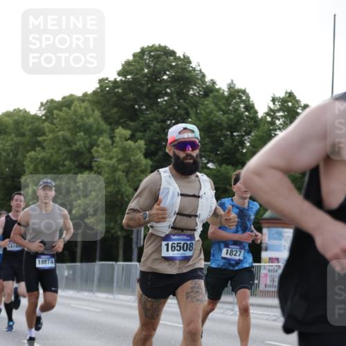 29.06.2025 - hella hamburg halbmarathon Jannik Wohlers http://msf.ph/oto/8188126 29.06.2025 09:44:30 Lombardsbrücke 1827, 2021, 3201, 3845, 4678, 5269, 5367, 6619, 8473, 8731, 10156, 10848, 12287, 13838, 13956, 14164, 15268, 15583, 16377, 16508, 16736, 17488, 18567, 18874 meine-sportfotos.de