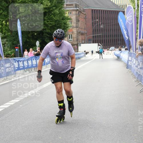 29.06.2025 - hella hamburg halbmarathon Strokosch-Dieckow http://msf.ph/oto/8188169 29.06.2025 09:28:40 Ziel 20322 meine-sportfotos.de