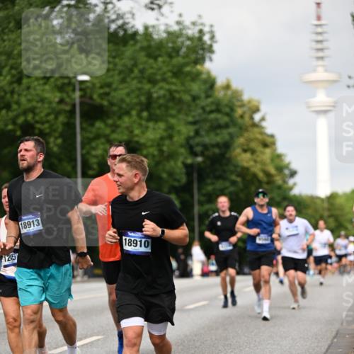 29.06.2025 - hella hamburg halbmarathon Dr. Thomas Lammeyer http://msf.ph/oto/8188201 29.06.2025 10:10:58 Kennedybrücke 1245, 4550, 4666, 5951, 6314, 6572, 6664, 8960, 9560, 10212, 10297, 10736, 10886 meine-sportfotos.de