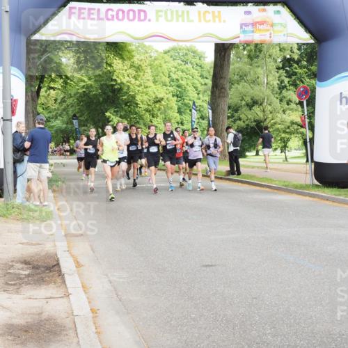 29.06.2025 - hella hamburg halbmarathon MichiJ http://msf.ph/oto/8188254 29.06.2025 10:19:11 Zwischen KM18-KM19 2021, 2180, 10156, 12337, 13838, 14395, 15880, 16118, 18737, 19142 meine-sportfotos.de