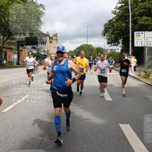 29.06.2025 - hella hamburg halbmarathon Yannick Fuchs http://msf.ph/oto/8188303 29.06.2025 10:43:46 20KM 2013, 2504, 2516, 2592, 2706, 2878, 2889, 2937, 3060, 3543, 3562, 3692, 4017, 4832, 5460, 5978, 6115, 6158, 7100, 7297, 7332, 7657, 8112, 8437, 8454, 8813, 9038, 9126, 9200, 9463, 9491, 9597, 9619, 9695, 9723, 9924, 9965, 10189, 11339, 11340, 11519, 11819, 11977, 12035, 12271, 12670, 13159, 13233, 13688, 13690, 13976, 14526, 14838, 15519, 15523, 15966, 16114, 16653, 16731, 16738, 16843, 16877, 16891, 17001, 17753, 17908, 18058, 18350, 18842, 18926, 18960, 19109 meine-sportfotos.de