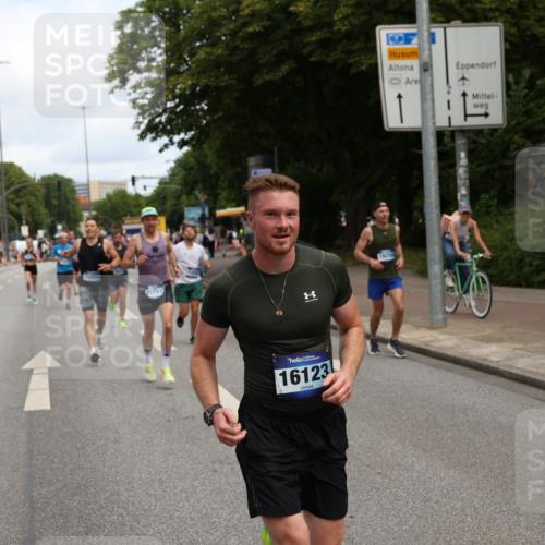 29.06.2025 - hella hamburg halbmarathon Yannick Fuchs http://msf.ph/oto/8188307 29.06.2025 10:30:31 20KM 1889, 3843, 4062, 6032, 10384, 10477, 10877, 12447, 12462, 12488, 12514, 13252, 13343, 13419, 13798, 14789, 14875, 15161, 15415, 15701, 15959, 16119, 16123, 17612, 17691, 18259, 18841 meine-sportfotos.de