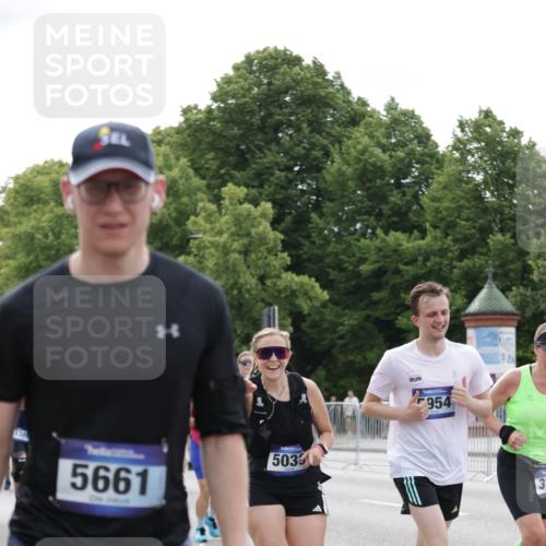 29.06.2025 - hella hamburg halbmarathon Jannik Wohlers http://msf.ph/oto/8188312 29.06.2025 10:23:43 Lombardsbrücke 1005, 1009, 1389, 1444, 3013, 3185, 3285, 3579, 4597, 4684, 4993, 5039, 5258, 5260, 5661, 5954, 7013, 7426, 7920, 8141, 8187, 8502, 8717, 9217, 11306, 11347, 11415, 14433, 14439, 14824, 15352, 15456, 16345, 16861, 17147, 17262, 17414, 17559, 17560, 17595, 18109, 18132, 18210 meine-sportfotos.de