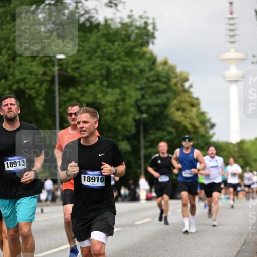 29.06.2025 - hella hamburg halbmarathon Dr. Thomas Lammeyer http://msf.ph/oto/8188337 29.06.2025 10:10:58 Kennedybrücke 1245, 4550, 4666, 5951, 6314, 6572, 6664, 8960, 9560, 10212, 10297, 10736, 10886 meine-sportfotos.de