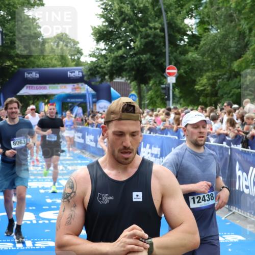 29.06.2025 - hella hamburg halbmarathon Zöllner http://msf.ph/oto/8188416 29.06.2025 10:44:04 Ziel 1558, 2816, 4981, 6705, 8063, 8900, 9081, 10596, 11346, 12438, 13123, 15383, 16697, 17516, 17977, 18004 meine-sportfotos.de