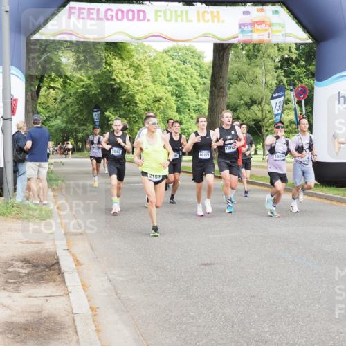 29.06.2025 - hella hamburg halbmarathon MichiJ http://msf.ph/oto/8188476 29.06.2025 10:19:13 Zwischen KM18-KM19 2021, 2180, 6781, 9137, 10156, 10171, 13838, 14395, 15253, 15880, 19142, 19203, 19204 meine-sportfotos.de