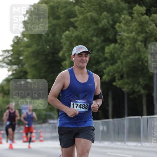 29.06.2025 - hella hamburg halbmarathon Jannik Wohlers http://msf.ph/oto/8188550 29.06.2025 09:44:34 Lombardsbrücke 1827, 3201, 5269, 5367, 6619, 8473, 8731, 10156, 10848, 11169, 12287, 12900, 13838, 13956, 14164, 16377, 16508, 16736, 17488, 18837, 18874 meine-sportfotos.de