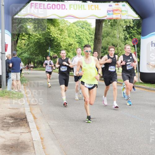 29.06.2025 - hella hamburg halbmarathon MichiJ http://msf.ph/oto/8188567 29.06.2025 10:19:14 Zwischen KM18-KM19 2180, 3043, 6781, 7231, 9137, 10156, 10171, 13838, 14164, 14395, 15253, 15880, 19194, 19203, 19204 meine-sportfotos.de