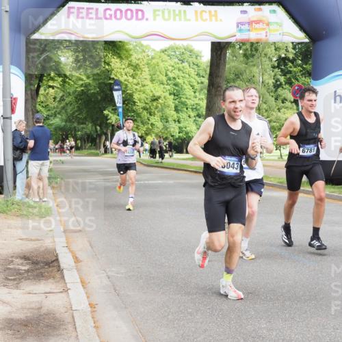 29.06.2025 - hella hamburg halbmarathon MichiJ http://msf.ph/oto/8188647 29.06.2025 10:19:15 Zwischen KM18-KM19 2180, 3043, 6781, 7231, 9137, 10156, 10171, 10790, 13838, 14164, 14395, 15253, 15880, 19194, 19203, 19204 meine-sportfotos.de