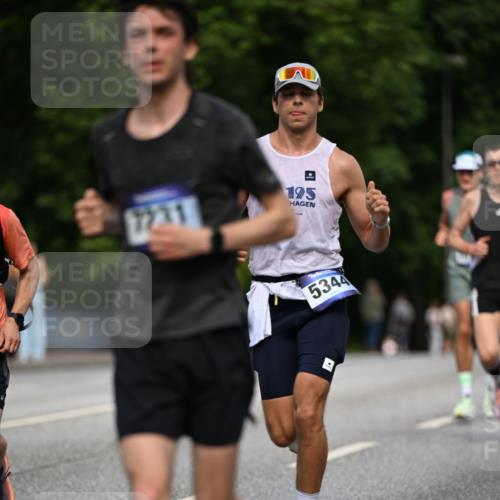 29.06.2025 - hella hamburg halbmarathon Dr. Thomas Lammeyer http://msf.ph/oto/8188651 29.06.2025 09:47:30 Kennedybrücke 1122, 3075, 3968, 5308, 5344, 7231, 7793, 8975, 9047, 9079, 10106, 10173, 10790, 11150 meine-sportfotos.de