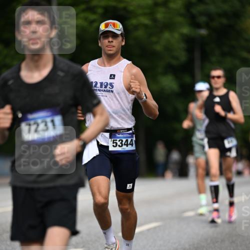 29.06.2025 - hella hamburg halbmarathon Dr. Thomas Lammeyer http://msf.ph/oto/8188682 29.06.2025 09:47:30 Kennedybrücke 1122, 3075, 3968, 5308, 5344, 7231, 7793, 8975, 9047, 9079, 10106, 10173, 10790, 11150 meine-sportfotos.de