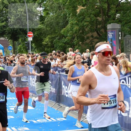 29.06.2025 - hella hamburg halbmarathon Zöllner http://msf.ph/oto/8188715 29.06.2025 10:44:10 Ziel 1391, 1558, 2816, 3021, 4999, 5231, 6705, 9081, 9633, 10193, 10930, 11346, 13123, 16506, 16648, 16697, 17748, 17977, 18004 meine-sportfotos.de
