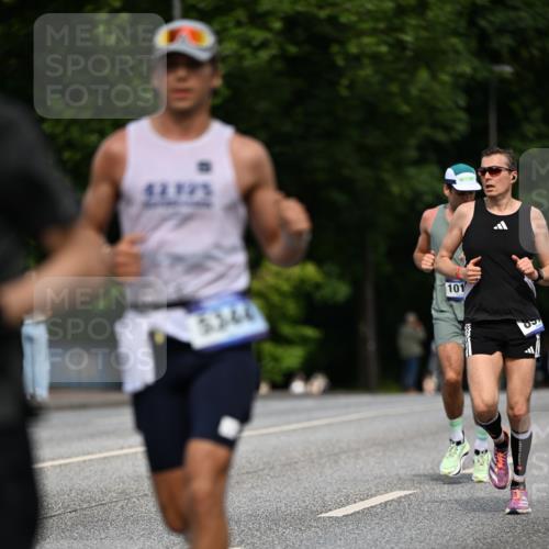 29.06.2025 - hella hamburg halbmarathon Dr. Thomas Lammeyer http://msf.ph/oto/8188771 29.06.2025 09:47:31 Kennedybrücke 1065, 1122, 3075, 3968, 5308, 5344, 7231, 7793, 8975, 9047, 9079, 10106, 10173, 10790 meine-sportfotos.de