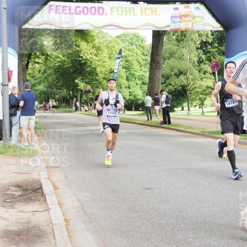 29.06.2025 - hella hamburg halbmarathon MichiJ http://msf.ph/oto/8188772 29.06.2025 10:19:16 Zwischen KM18-KM19 2180, 3043, 6781, 7231, 9137, 10171, 10790, 13838, 14164, 14395, 15253, 15880, 19194, 19202, 19203, 19204 meine-sportfotos.de