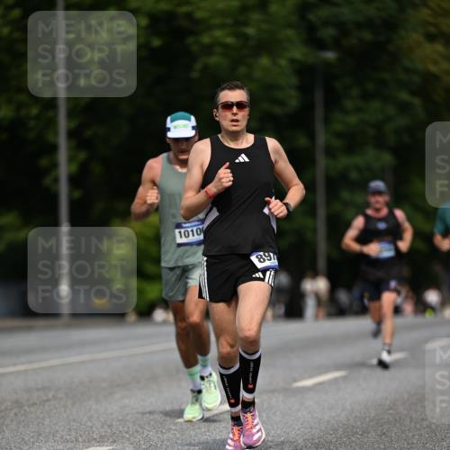 29.06.2025 - hella hamburg halbmarathon Dr. Thomas Lammeyer http://msf.ph/oto/8189034 29.06.2025 09:47:32 Kennedybrücke 1065, 1122, 3075, 3968, 5308, 5344, 7231, 7349, 7793, 8975, 9047, 9079, 10106, 10173, 10790 meine-sportfotos.de