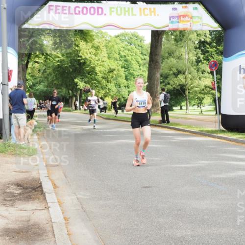 29.06.2025 - hella hamburg halbmarathon MichiJ http://msf.ph/oto/8189173 29.06.2025 10:19:28 Zwischen KM18-KM19 16818 meine-sportfotos.de