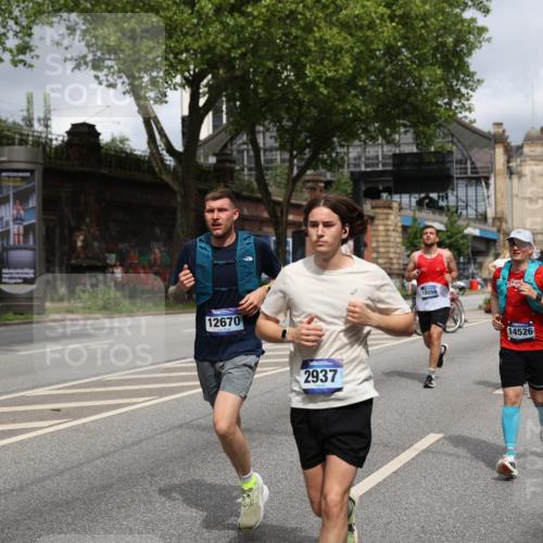 29.06.2025 - hella hamburg halbmarathon Yannick Fuchs http://msf.ph/oto/8189208 29.06.2025 10:43:49 20KM 2013, 2504, 2516, 2878, 2889, 2937, 3414, 3543, 3562, 3692, 4017, 4832, 5460, 5978, 6115, 7100, 7332, 7657, 8112, 8437, 8454, 8813, 9126, 9200, 9463, 9491, 9551, 9597, 9619, 9723, 9924, 9965, 10189, 11339, 11819, 11977, 12035, 12271, 12670, 13159, 13225, 13690, 13976, 14526, 14838, 15519, 15523, 15966, 16114, 16653, 16731, 16738, 16843, 16877, 16891, 17001, 17753, 17908, 18058, 18350, 18926, 18960, 19109 meine-sportfotos.de