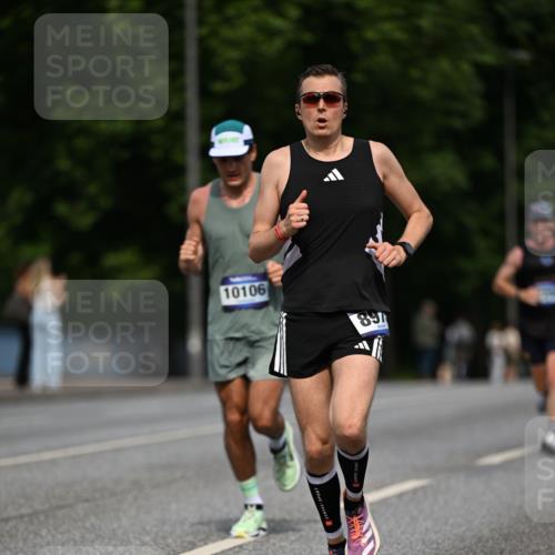 29.06.2025 - hella hamburg halbmarathon Dr. Thomas Lammeyer http://msf.ph/oto/8189236 29.06.2025 09:47:33 Kennedybrücke 1065, 1122, 3075, 3968, 5308, 5344, 7231, 7349, 7793, 8975, 9047, 9079, 10106, 10173, 10790 meine-sportfotos.de