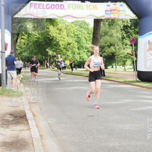 29.06.2025 - hella hamburg halbmarathon MichiJ http://msf.ph/oto/8189240 29.06.2025 10:19:28 Zwischen KM18-KM19 16818 meine-sportfotos.de