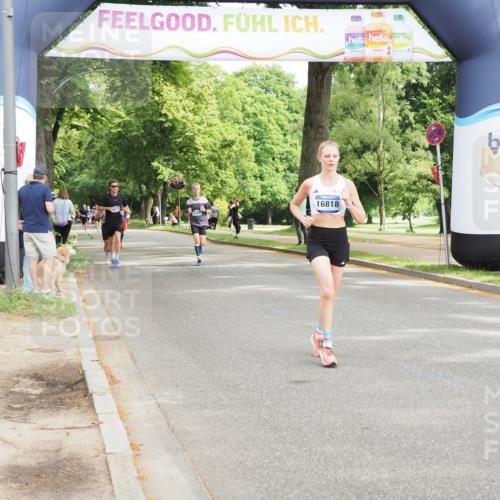 29.06.2025 - hella hamburg halbmarathon MichiJ http://msf.ph/oto/8189296 29.06.2025 10:19:28 Zwischen KM18-KM19 16818 meine-sportfotos.de