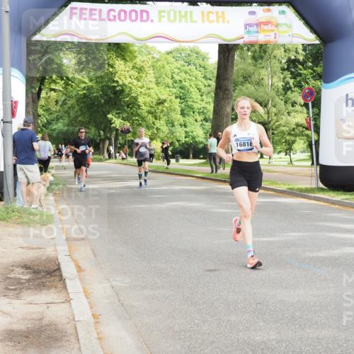 29.06.2025 - hella hamburg halbmarathon MichiJ http://msf.ph/oto/8189308 29.06.2025 10:19:28 Zwischen KM18-KM19 16818 meine-sportfotos.de