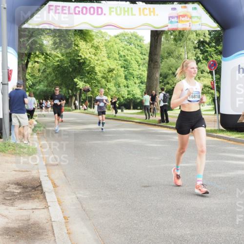 29.06.2025 - hella hamburg halbmarathon MichiJ http://msf.ph/oto/8189332 29.06.2025 10:19:28 Zwischen KM18-KM19 16818 meine-sportfotos.de