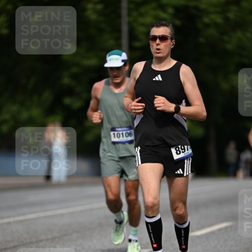29.06.2025 - hella hamburg halbmarathon Dr. Thomas Lammeyer http://msf.ph/oto/8189338 29.06.2025 09:47:33 Kennedybrücke 1065, 1122, 3075, 3968, 5308, 5344, 7231, 7349, 7793, 8975, 9047, 9079, 10106, 10173, 10790 meine-sportfotos.de