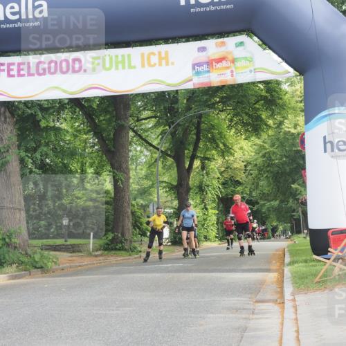 29.06.2025 - hella hamburg halbmarathon KatJ http://msf.ph/oto/8189354 29.06.2025 09:26:19 Zwischen KM18-KM19  meine-sportfotos.de