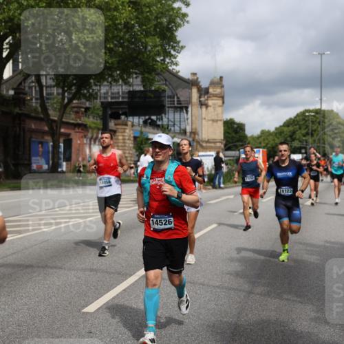29.06.2025 - hella hamburg halbmarathon Yannick Fuchs http://msf.ph/oto/8189427 29.06.2025 10:43:49 20KM 2013, 2504, 2516, 2878, 2889, 2937, 3414, 3543, 3562, 3692, 4017, 4832, 5460, 5978, 6115, 7100, 7332, 7657, 8112, 8437, 8454, 8813, 9126, 9200, 9463, 9491, 9551, 9597, 9619, 9723, 9924, 9965, 10189, 11339, 11819, 11977, 12035, 12271, 12670, 13159, 13225, 13690, 13976, 14526, 14838, 15519, 15523, 15966, 16114, 16653, 16731, 16738, 16843, 16877, 16891, 17001, 17753, 17908, 18058, 18350, 18926, 18960, 19109 meine-sportfotos.de