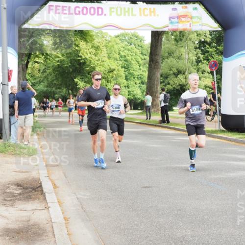 29.06.2025 - hella hamburg halbmarathon MichiJ http://msf.ph/oto/8189489 29.06.2025 10:19:31 Zwischen KM18-KM19 3189, 5308, 16818 meine-sportfotos.de