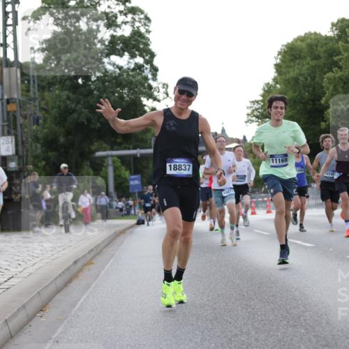 29.06.2025 - hella hamburg halbmarathon Jannik Wohlers http://msf.ph/oto/8189540 29.06.2025 09:44:39 Lombardsbrücke 1827, 2746, 3201, 5269, 5367, 6619, 6781, 10156, 10486, 10848, 11169, 12287, 12595, 12900, 13838, 13956, 14140, 14164, 15883, 16377, 16508, 16713, 16818, 17428, 17488, 18737, 18837, 18871, 18874, 19142 meine-sportfotos.de