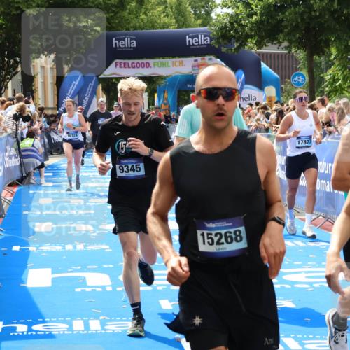 29.06.2025 - hella hamburg halbmarathon Zöllner http://msf.ph/oto/8189568 29.06.2025 10:34:08 Ziel 9345, 9376, 11019, 11202, 11227, 13066, 13493, 13494, 14448, 15268, 16724, 17751, 17877 meine-sportfotos.de