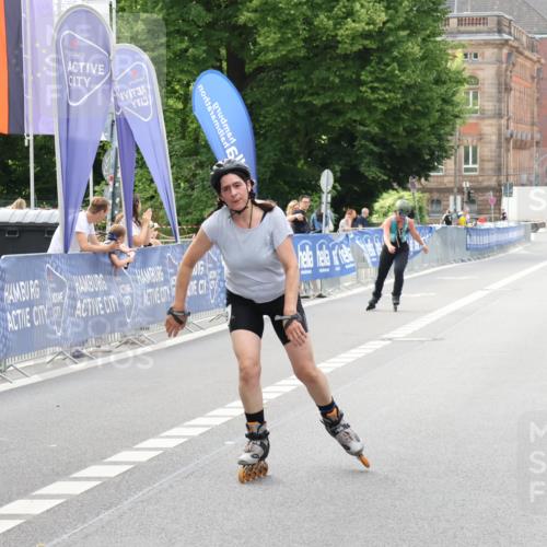 29.06.2025 - hella hamburg halbmarathon Strokosch-Dieckow http://msf.ph/oto/8189575 29.06.2025 09:29:52 Ziel 20028, 20089 meine-sportfotos.de
