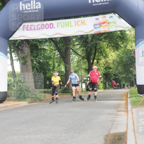 29.06.2025 - hella hamburg halbmarathon KatJ http://msf.ph/oto/8189638 29.06.2025 09:26:21 Zwischen KM18-KM19  meine-sportfotos.de
