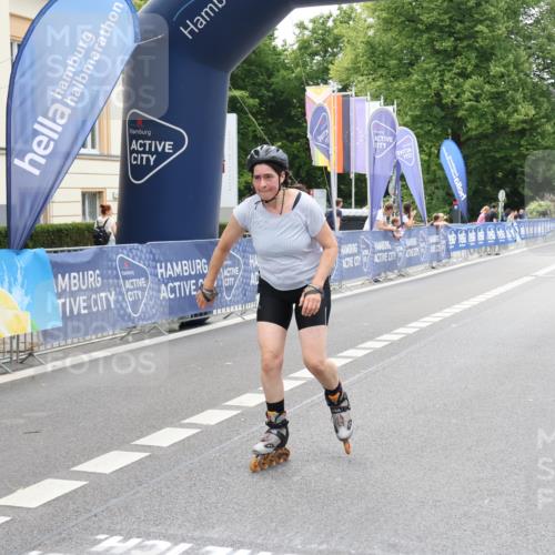29.06.2025 - hella hamburg halbmarathon Strokosch-Dieckow http://msf.ph/oto/8189658 29.06.2025 09:29:54 Ziel 20028, 20089 meine-sportfotos.de