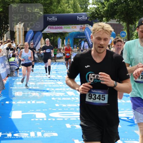 29.06.2025 - hella hamburg halbmarathon Zöllner http://msf.ph/oto/8189777 29.06.2025 10:34:09 Ziel 9345, 9376, 11019, 11202, 11227, 13066, 13494, 14448, 16724, 17751, 17877 meine-sportfotos.de