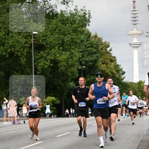 29.06.2025 - hella hamburg halbmarathon Dr. Thomas Lammeyer http://msf.ph/oto/8189787 29.06.2025 10:11:00 Kennedybrücke 1245, 4502, 4550, 5951, 6314, 6572, 6664, 8960, 9560, 10212, 10297, 10736 meine-sportfotos.de